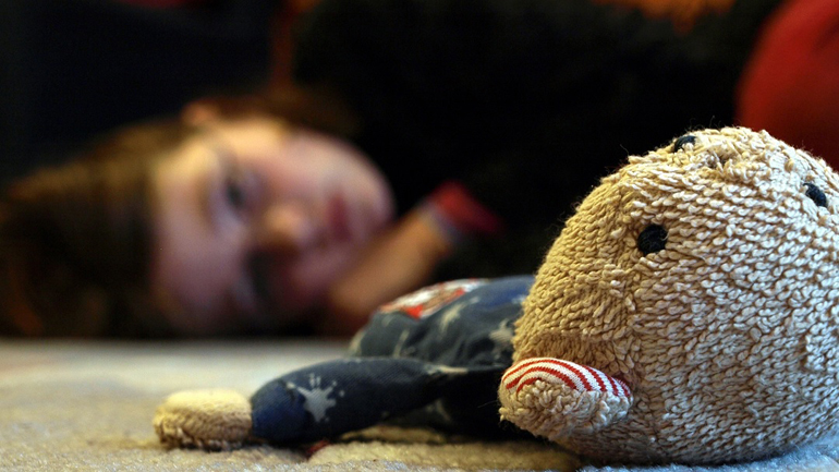 ΗΠΑ: Ισόβια σε άνδρα που κακοποιούσε σεξουαλικά 3χρονο για να παράγει πορνογραφικό υλικό