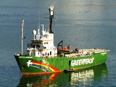 To ταξίδι του Arctic Sunrise στις Κυκλάδες για τη βιώσιμη αλιεία