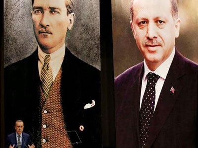 Libération: «Ο Ερντογάν παίρνει την εκδίκησή του από τον Κεμάλ»