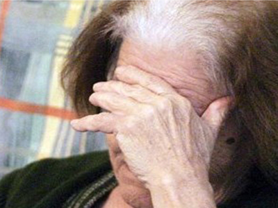 Θρασύδειλοι ληστές χτύπησαν και λήστεψαν 80χρονη στη Μαγνησία