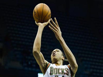 Έλαμψε ο Αντετοκούνμπο μέσα στο Κλίβελαντ