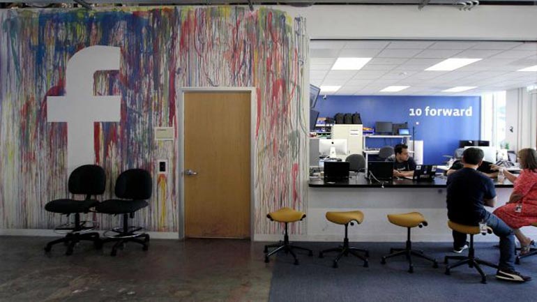 Αυξάνει τον κατώτατο μισθό για τους υπαλλήλους του το Facebook