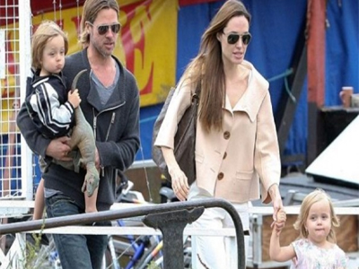 Το ζεύγος Jolie-Pitt προσέλαβε… 12 νταντάδες για τις διακοπές τους!