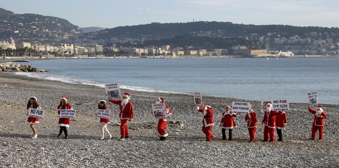 Σκεφτείτε, πριν αγοράσετε χριστουγεννιάτικη γούνα