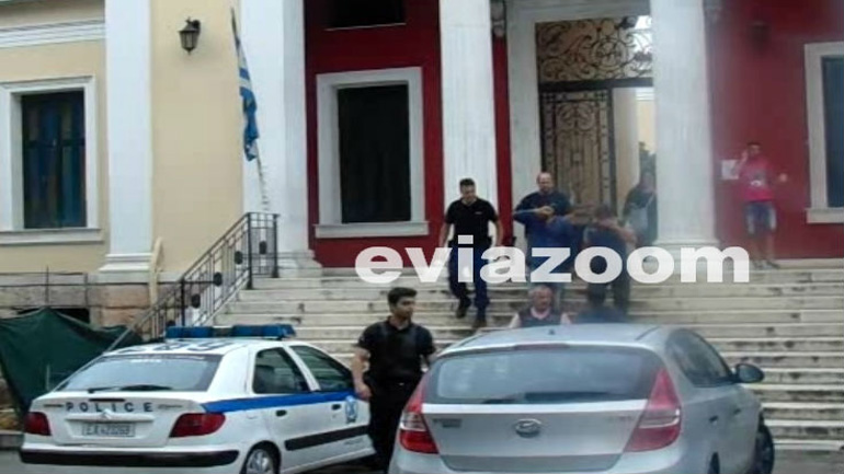 Εύβοια: Συνελήφθησαν δύο άτομα για ένοπλη ληστεία σε βενζινάδικο