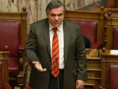 «Μαζικές νομιμοποιήσεις μεταναστών δεν μπορούν να γίνουν»