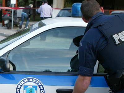 Πύργος: Επιτέθηκαν σε αστυνομικούς μέσα στο τμήμα