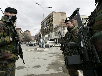 Το ΝΑΤΟ απειλεί να χρησιμοποιήσει βία στο Κόσοβο