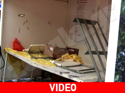 Κατέστρεψαν εκλογικό περίπτερο στην Κηφισιά