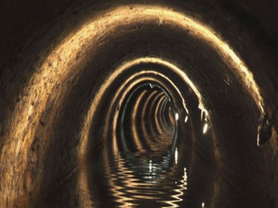 Σε νεροτσουλήθρα μετατρέπεται το μετρό της Θεσσαλονίκης για τον Δεκαπενταύγουστο