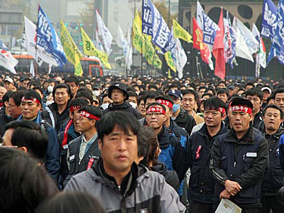 Αποπειράθηκε να αυτοπυρποληθεί μπροστά από τους G20