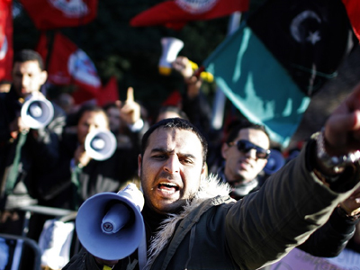 Διαμαρτυρία Λίβυων στο αεροδρόμιο της Τρίπολης