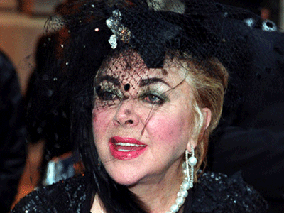 Προσευχές μέσω Twitter για τη Λιζ Τέϊλορ