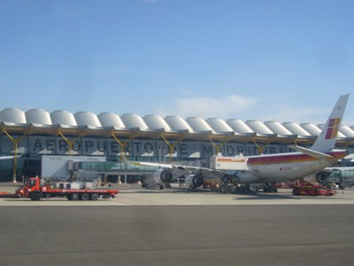 Επιστρέφουν οι ελεγκτές-Ανοίγει ο εναέριος χώρος στην Ισπανία