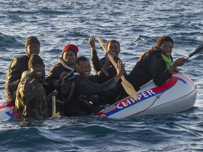 Δεκάδες μη νόμιμοι μετανάστες διασώθηκαν στις ισπανικές θάλασσες