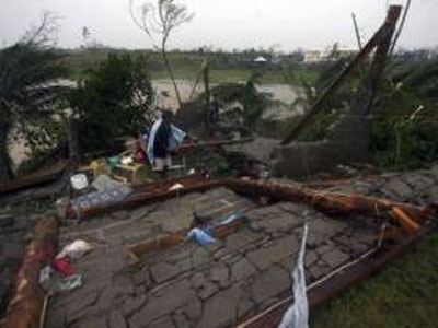 Ο καταστροφικός τυφώνας “Μέγκι” κατευθύνεται στις κινέζικες ακτές