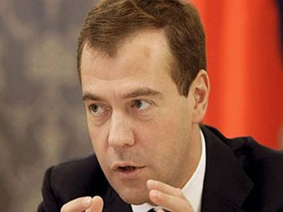 Μεντβέντεφ: «Η ουκρανική κυβέρνηση θα πέσει με νέα αιματοχυσία»