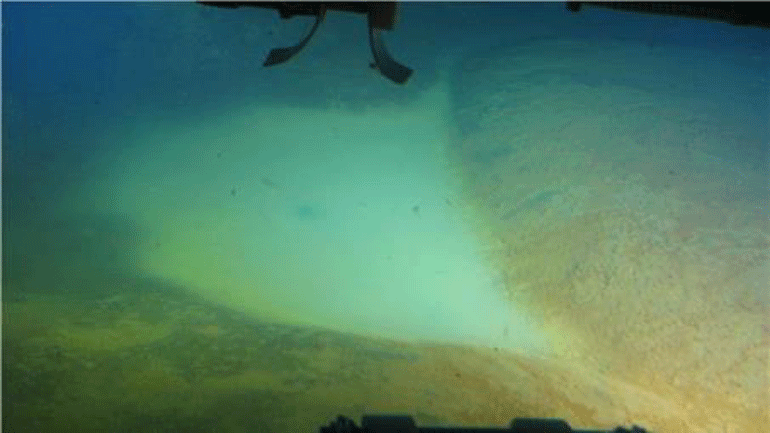 Ανακαλύφθηκαν υποθαλάσσιες λίμνες ανθρακούχου νερού κάτω από την Καλντέρα της Σαντορίνης