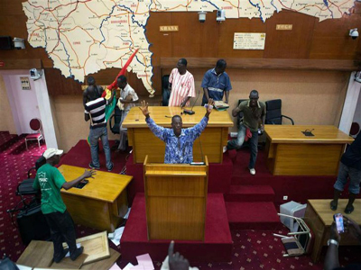 Άνοιγμα στην αντιπολίτευση από τον πρόεδρο της Μπουρκίνα Φάσο Άνοιγμα στην αντιπολίτευση από τον πρόεδρο της Μπουρκίνα Φάσο