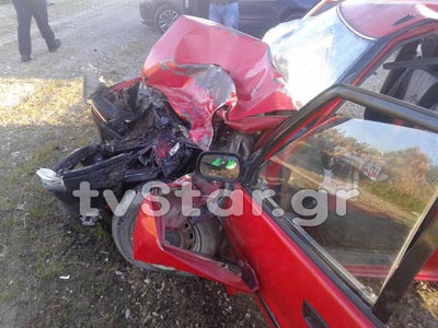 Μετωπική σύγκρουση φορτηγού με ΙΧ στη Λαμία – ένας νεκρός