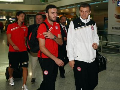 Αποδοκιμάστηκε στο αεροδρόμιο από οπαδούς του ο Ολυμπιακός