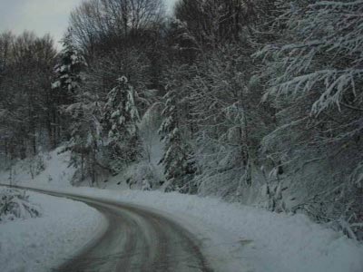 Διεκόπη η κυκλοφορία και στην παλαιά εθνική οδό Αθηνών-Θηβών