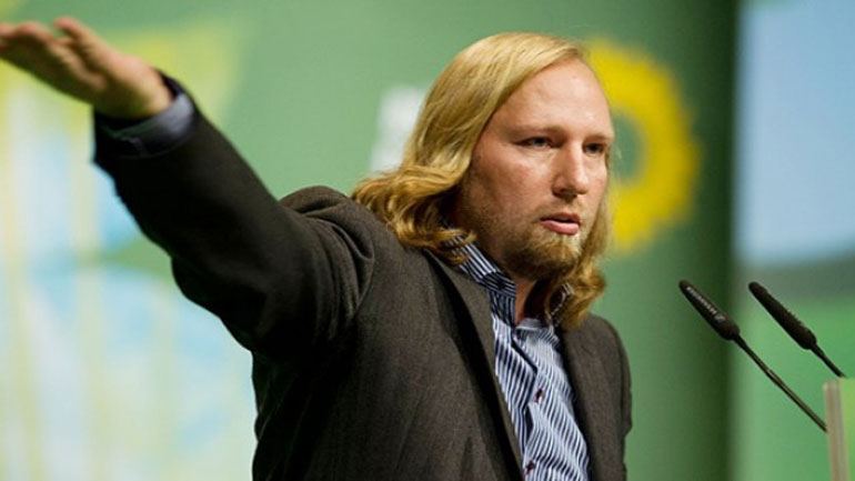 Γερμανοί Πράσινοι: «Είναι θεμιτό ο Τσίπρας να επιδιώκει ευρεία στήριξη από το λαό»