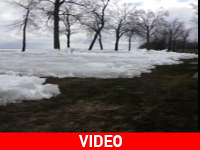 ΗΠΑ: Μοναδικό φαινόμενο κινούμενου πάγου που διαλύει τα πάντα!