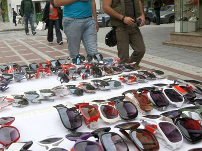 Μέτρα για την πάταξη του παρεμπορίου και στα νησιά