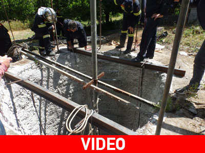 Επιχείρηση διάσωσης εργάτη που εγκλωβίστηκε στον πάτο πηγαδιού