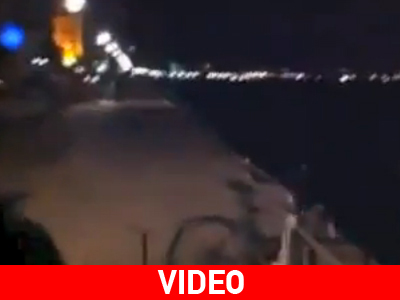 Έπεσαν και κολύμπησαν γυμνές στον Θερμαϊκό! Έπεσαν και κολύμπησαν γυμνές στον Θερμαϊκό!