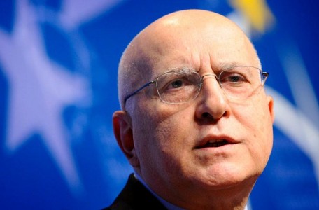 Ο Σταύρος Δήμας, υποψήφιος Πρόεδρος της Δημοκρατίας, μη αποδεκτός από την πλειοψηφία της αντιπολίτευσης