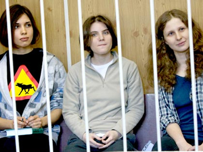 Βρετανία: μαζικές εκφράσεις υποστήριξης στο συγκρότημα Pussy Riot