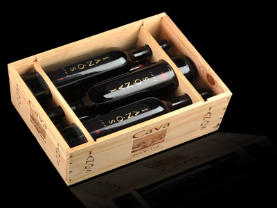 Σειρά οίνων μακρόχρονης παλαίωσης από τον οινοτέχνη Άγγελο Ρούβαλη