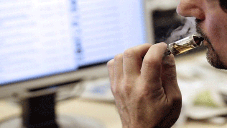 Παγκόσμιες μελέτες για τις επιπτώσεις του ηλεκτρονικού τσιγάρου σε σχέση με το συμβατικό