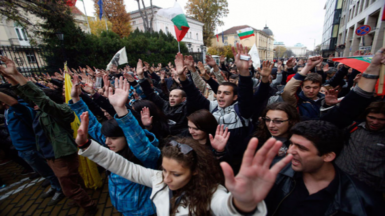 Βουλγαρία: Εκατοντάδες αστυνομικοί διαδήλωσαν ενάντια στις περικοπές των μισθών τους
