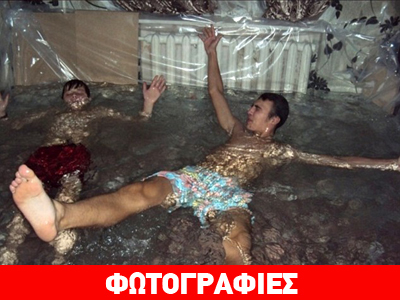 Ρώσοι έφηβοι μετέτρεψαν το σαλόνι τους σε… πισίνα!
