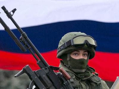 Χιλιάδες πάνοπλοι Ρώσοι στρατιώτες στα ουκρανικά σύνορα