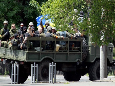 Κλιμακώνεται η κρίση: ουκρανικά τανκς παραβίασαν τα σύνορα με τη Ρωσία