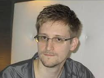 Το… ρωσικό facebook προσφέρει δουλειά στον Σνόουντεν!