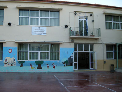 Ηράκλειο: Εκατοντάδες μαθητές κινδυνεύουν σε περίπτωση σεισμού!