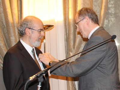 Ανώτατη βράβευση Ελλήνων ακαδημαϊκών από τον Γάλλο πρέσβη