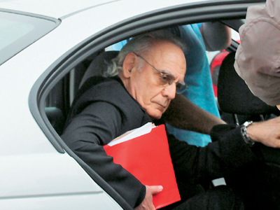 «Υπάρχει σχέδιο εξόντωσης που διαλύει την οικογένεια μου»