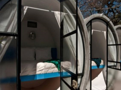 Μείνετε σε ένα ξενοδοχείο… αγωγό αποχέτευσης!