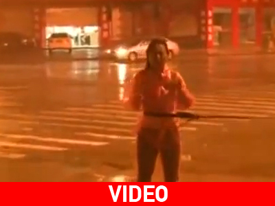 Ρεπόρτερ παντός καιρού… στην κυριολεξία!