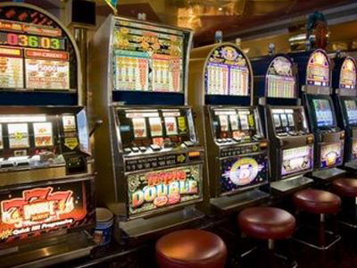 Συλλήψεις για παράνομο τζόγο στην Ομόνοια