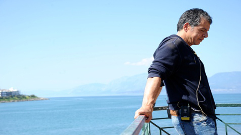 Ο «αγκαλίτσας» των εκλογών