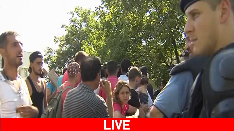 Χιλιάδες μετανάστες αποκλεισμένοι στα ουγγρο-κροατικά σύνορα – ένταση με την αστυνομία Χιλιάδες μετανάστες αποκλεισμένοι στα ουγγρο-κροατικά σύνορα – ένταση με την αστυνομία