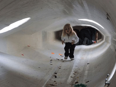 Παιδική χαρά από παλιές ανεμογεννήτριες