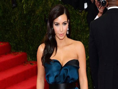 Βιβλίο με… selfies από την Κιμ Καρντάσιαν